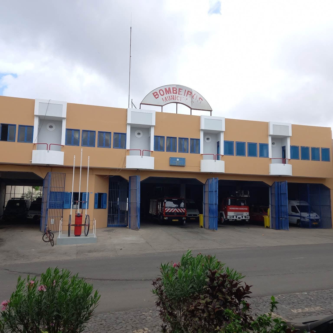 Parque de Automoveis e Quartel Bombeiros