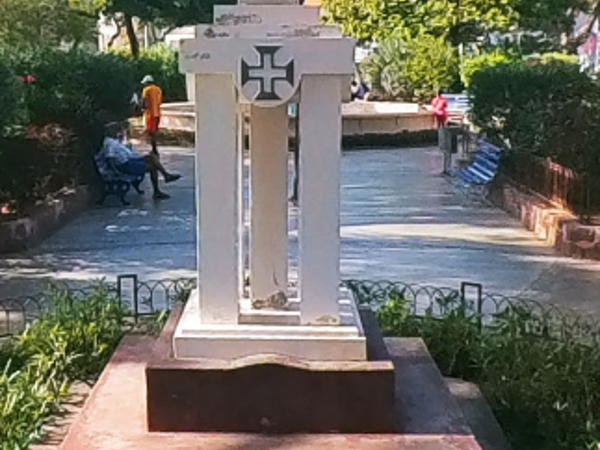 Busto de Luís de Camões - mindelolife.com
