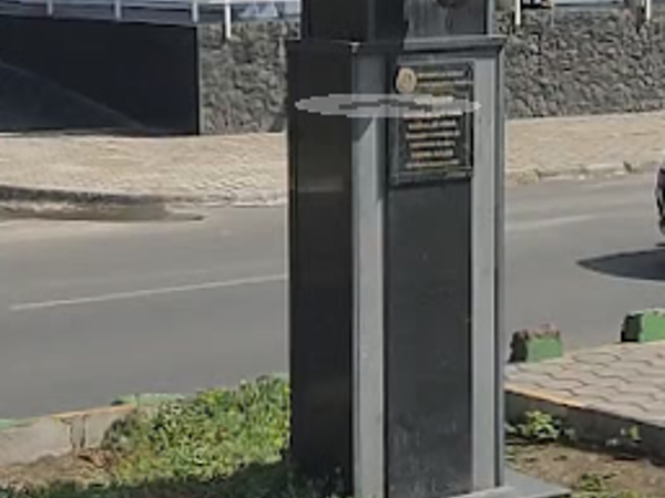 Busto Luís Morais - mindelolife.com