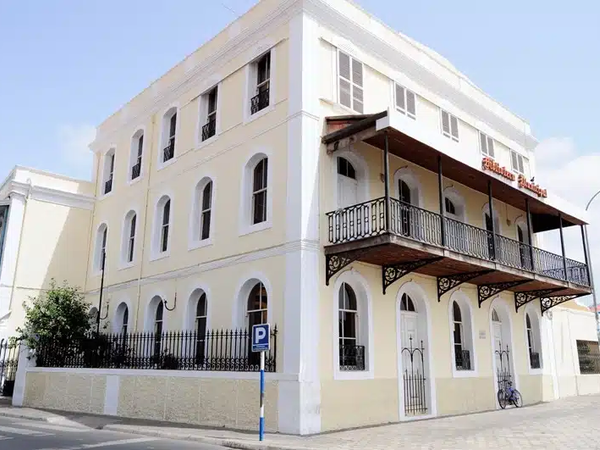 Biblioteca Mindelo - mindelolife.com