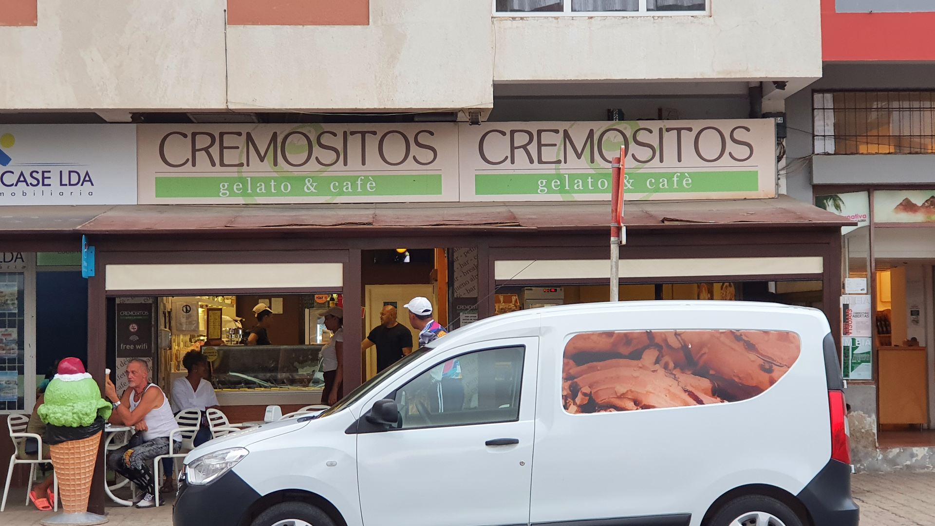 Exterior of the Cremositos ice-cream shop and cafe in Mindelo.