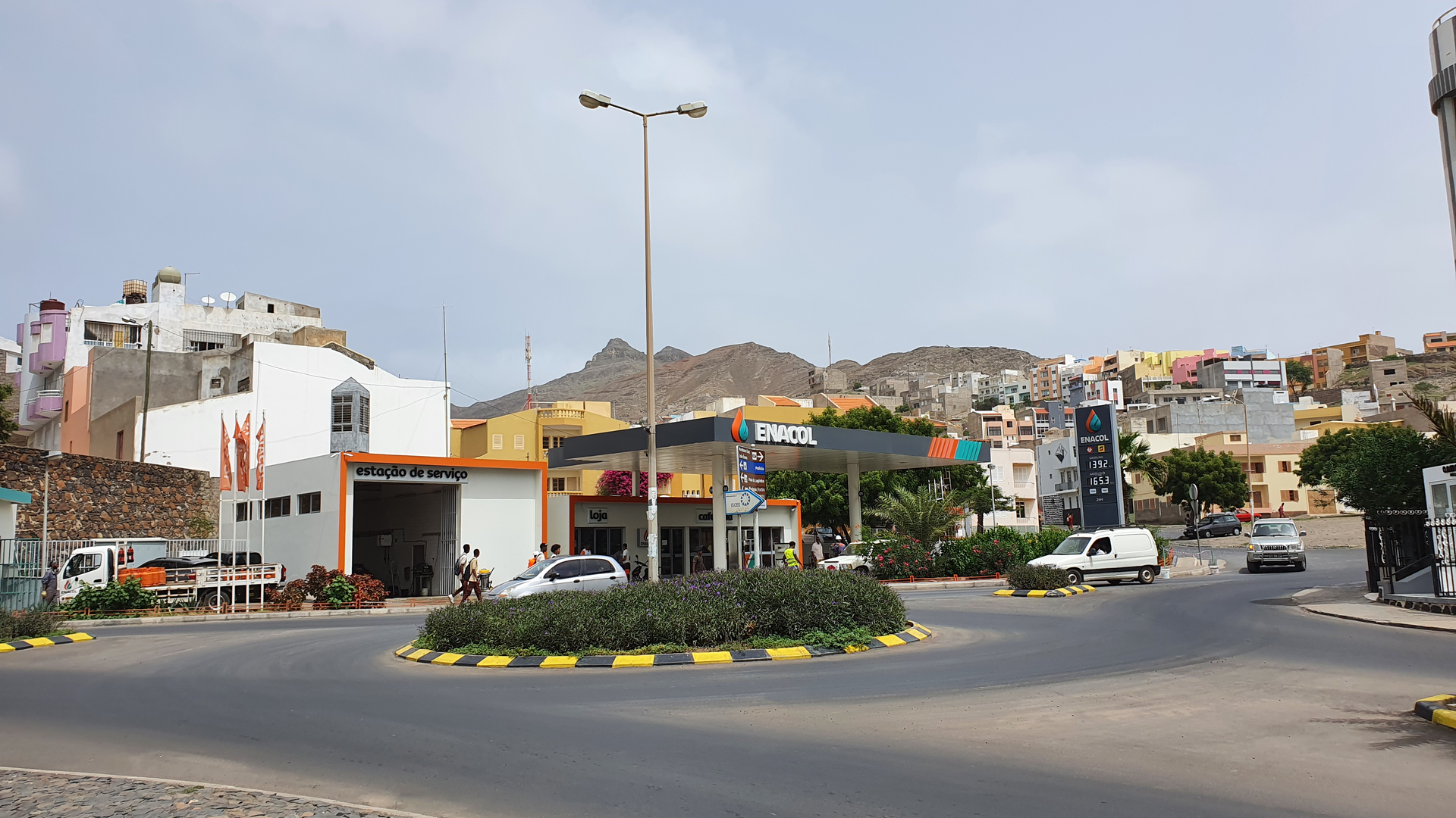 Enacol fuel station in Mindelo.