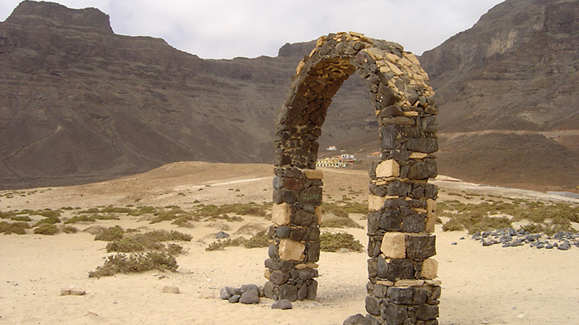 Coastal view of Norte Baía on São Vicente.
