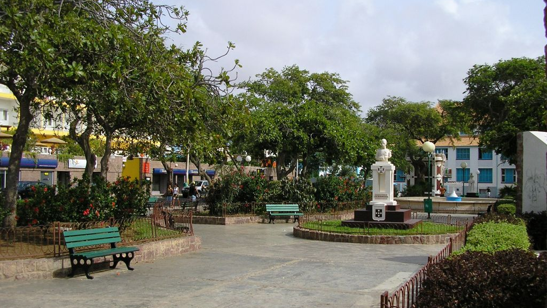 Praça Nova, also known as Praça Amílcar Cabral, in central Mindelo.