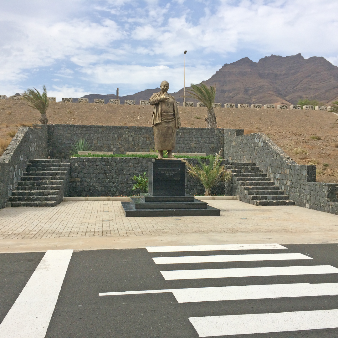 Statue Cesária Évora